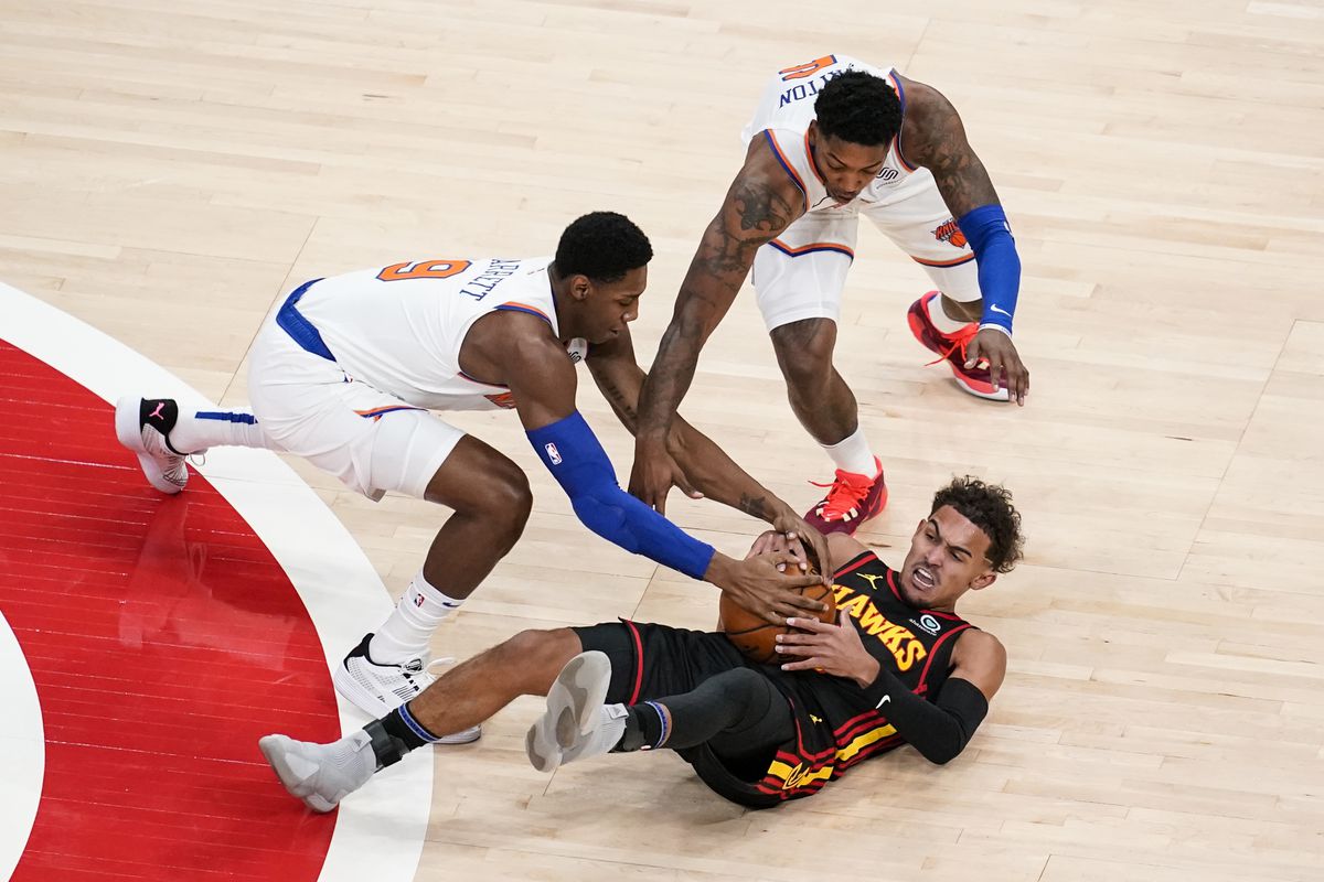 NBA: Με «οδηγό» τους την άμυνα, οι Knicks υποχρέωσαν τους Hawks σε νέα ήττα (vid)